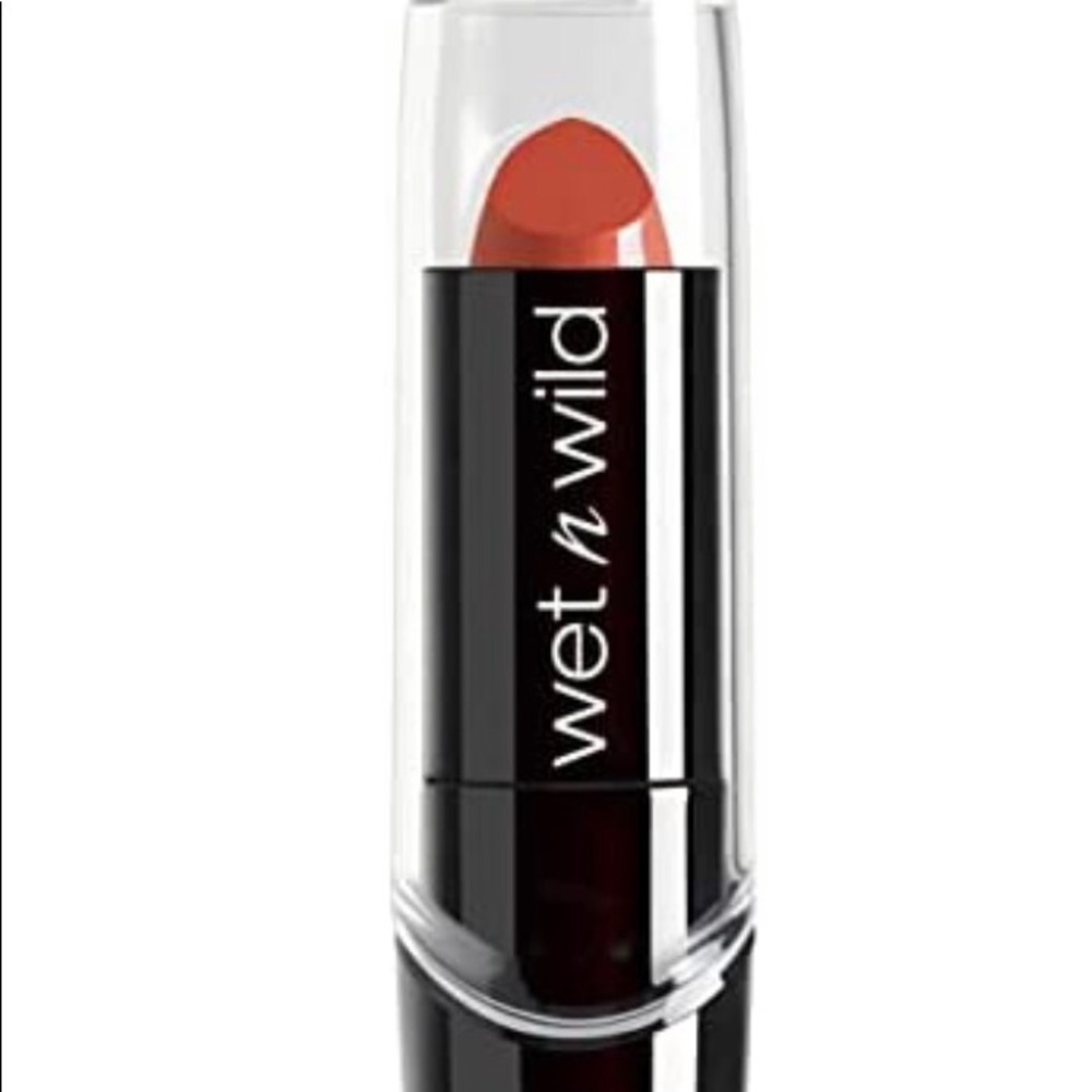 wet n wild Silk Finish Lipstick| Hydrating Lip Color| Honolulu Is Calling Red